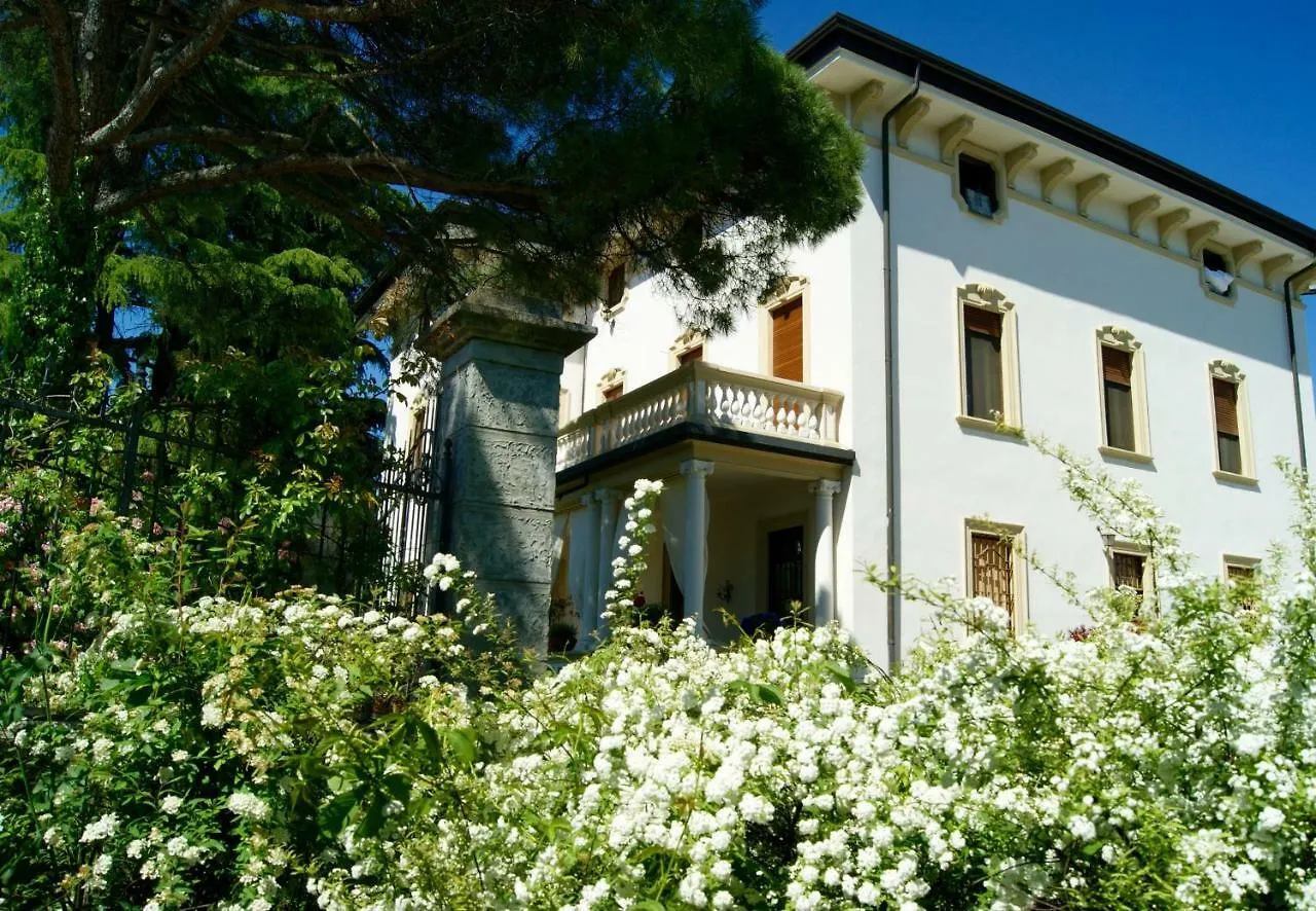 Il Bozzolo Eco Boutique Apartments ヴァレッジョ・スル・ミンチョ 0*,  イタリア